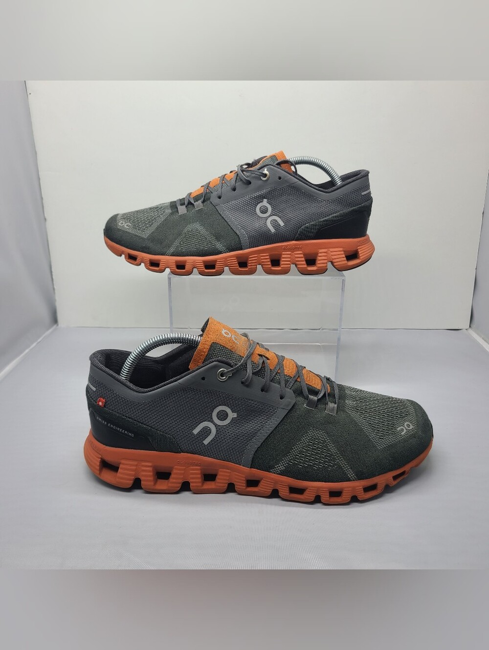 ON Cloud X 'Rock Rust Men size 9.5